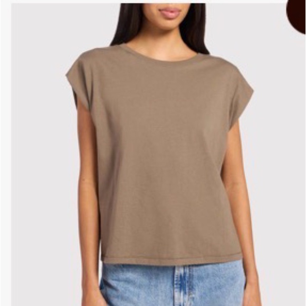 Nuuds muscle tee- Mocha. Size Sm